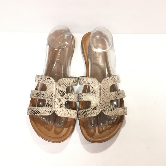 kelly and katie tinley sandal